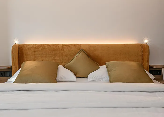 New! Viu By We Rent *