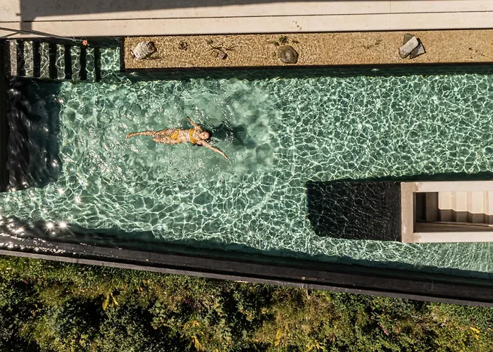 New! Viu By We Rent *